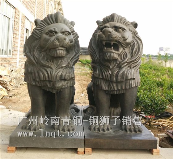 銀行門(mén)口獅子