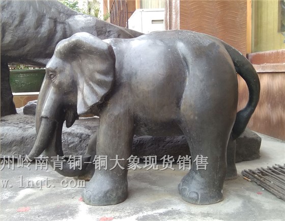 銅象
